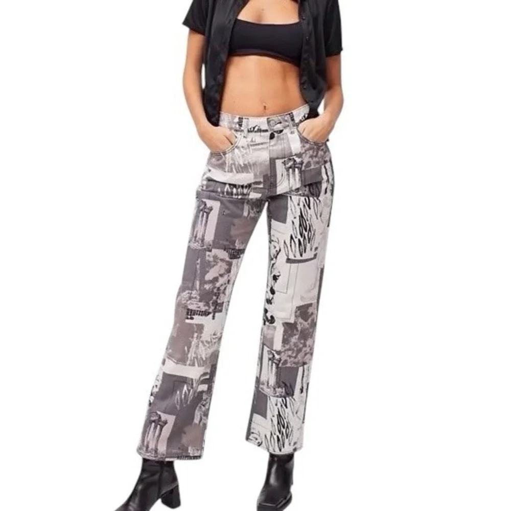 UO BDG High Waisted Cowboy Jean Graphic Print straight leg Y2K retro Size 26
